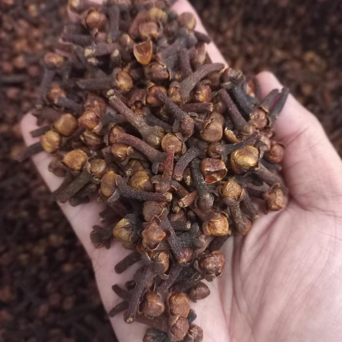 Cloves